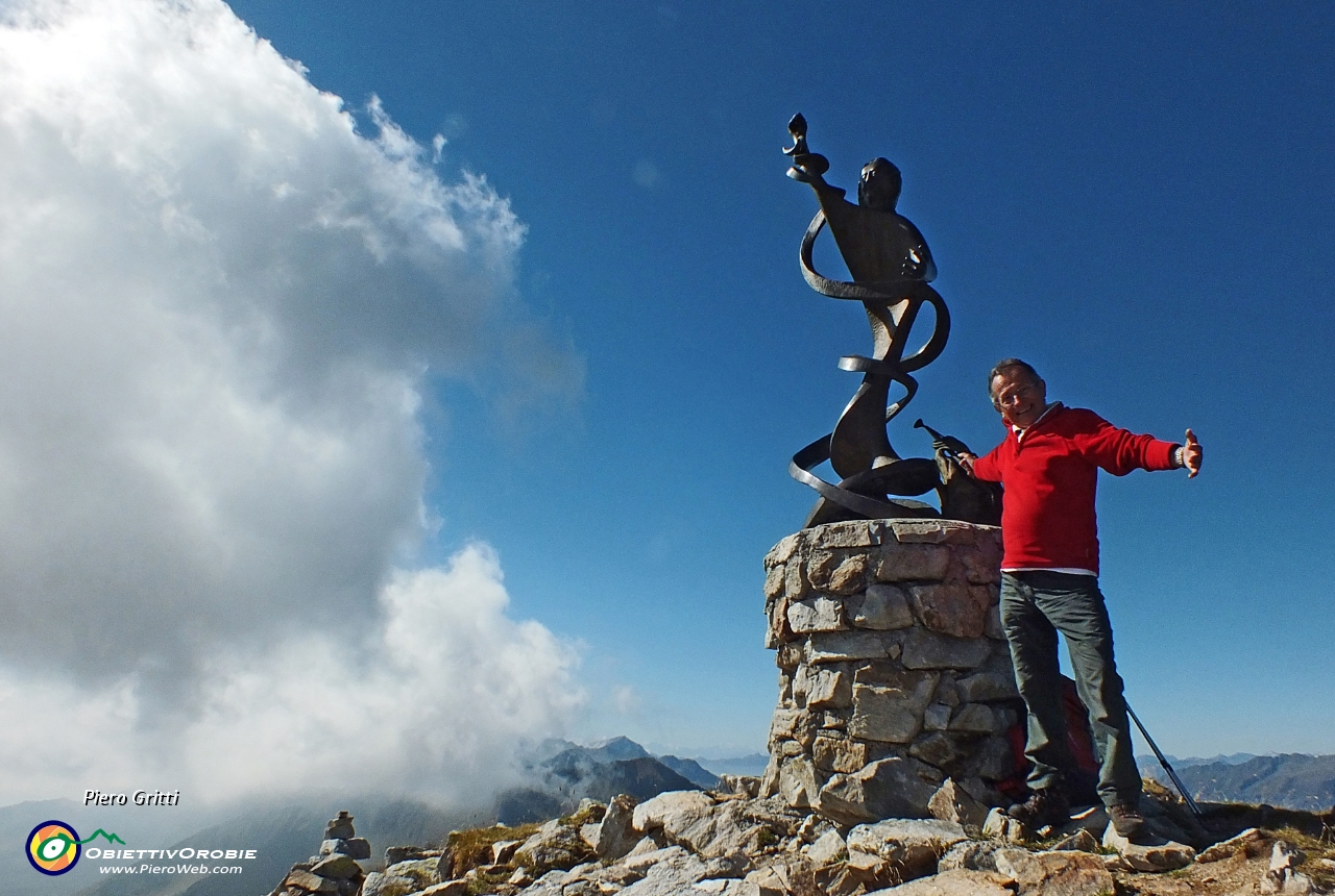 43 In vetta a  Cima Cadelle (2483 m.).JPG